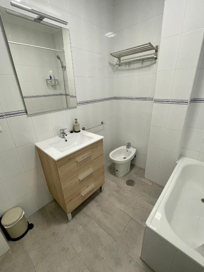 Apartamento Conil Playa & Centrico, Con Aire Acond Y Wifi -Solo Familias Y Parejas- كونيل ذي لا فرونتيرا المظهر الخارجي الصورة